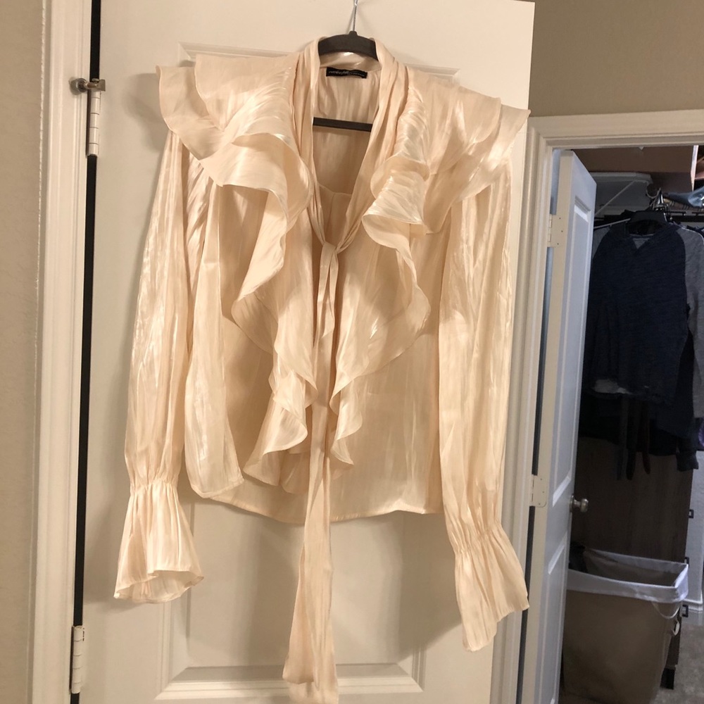 Women frilly dress shirt long sleeves